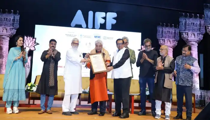 Ajanta-Ellora International Film Festival (AIFF) | Film viewers, not filmmakers, will decide the future of Indian Cinema : Javed Akhtar