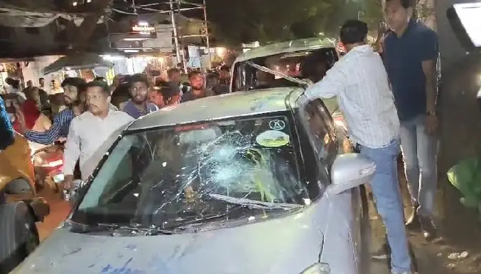 Attack On journalist Nikhil Wagle's car