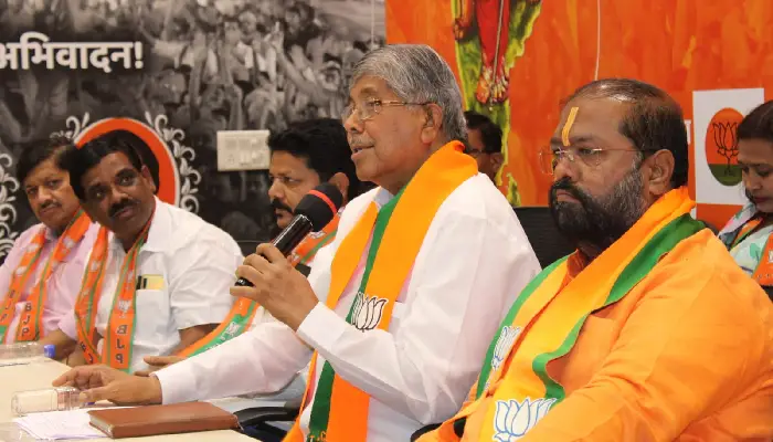 Pune Lok Sabha Election 2024 | Chandrakant Patil's marathon meetings to increase Murlidhar Mohol's vote margin; Review by holding detailed meetings of all BJP Pune city alliances for two days
